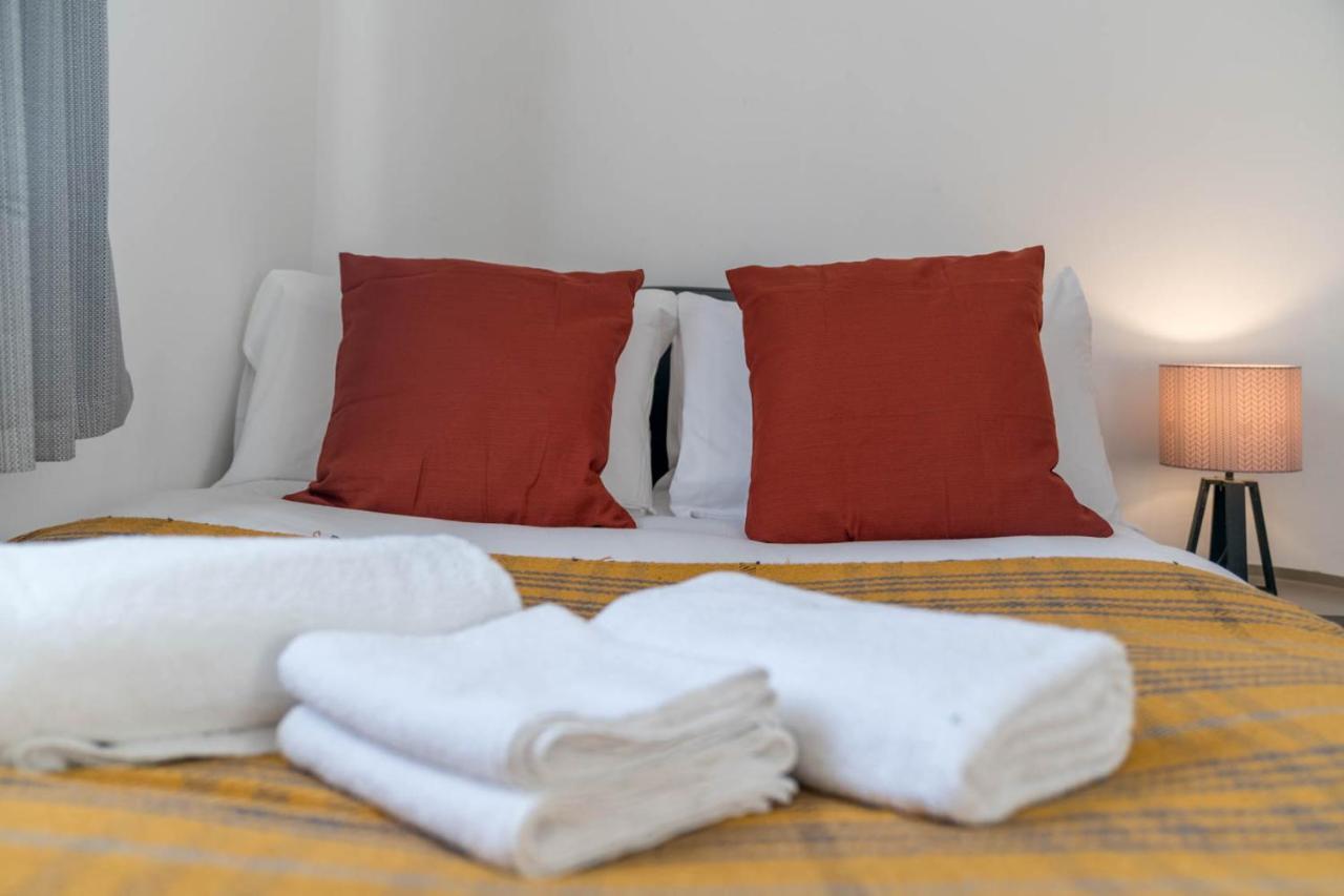 2 Bedroom Flat Near London Excel Экстерьер фото