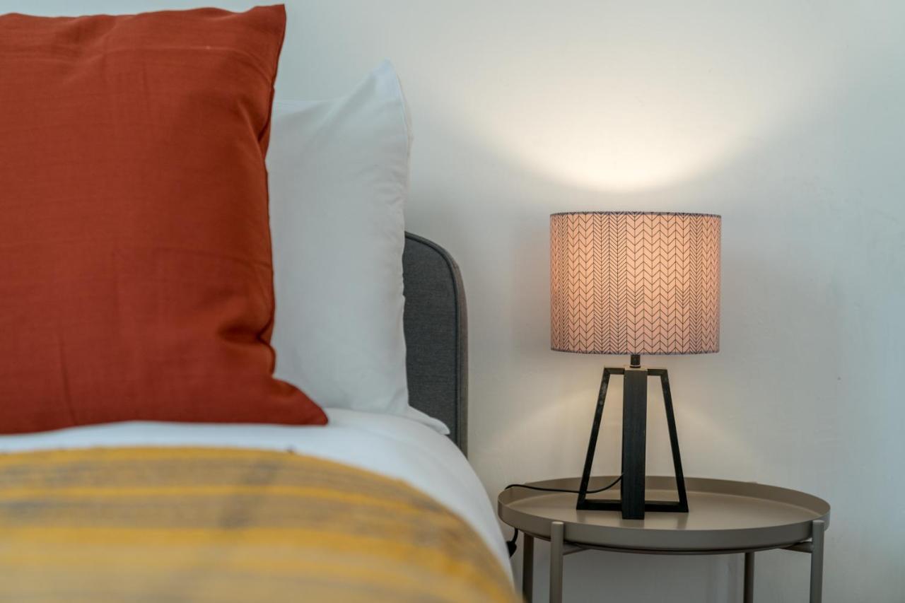 2 Bedroom Flat Near London Excel Экстерьер фото